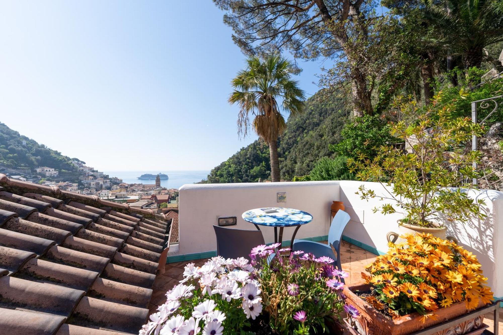 Hotel Villa Annalara Charme And Relax Amalfi Exterior photo