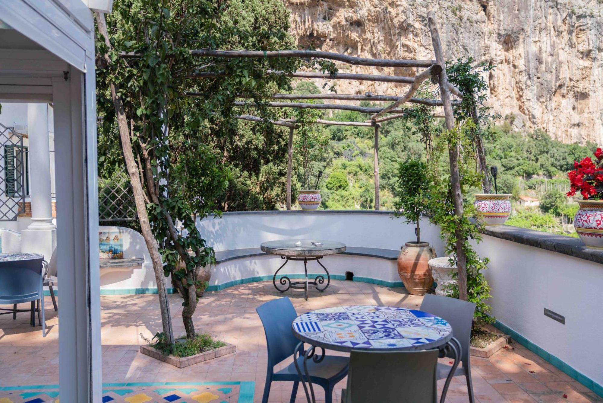 Hotel Villa Annalara Charme And Relax Amalfi Exterior photo